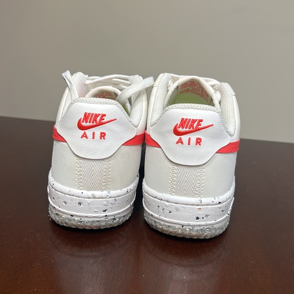 Nike Air Force 1 - Picture 2 of 5